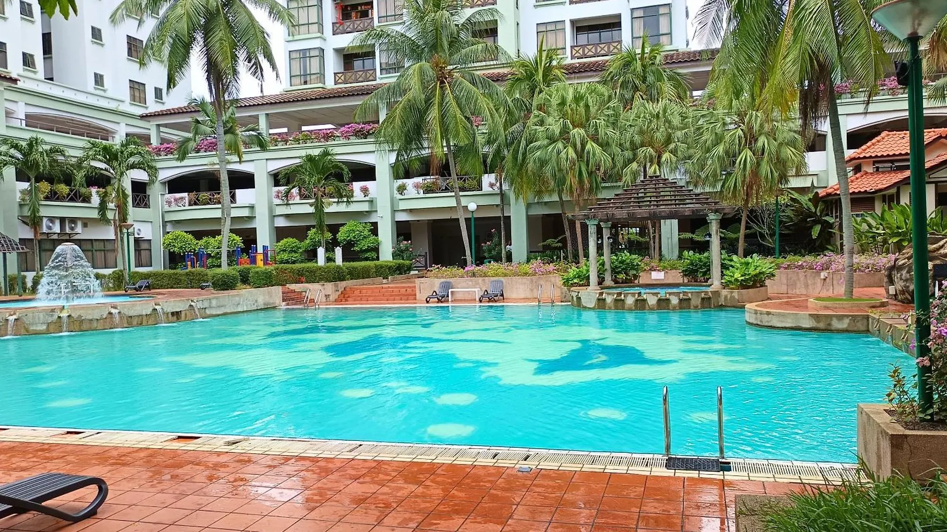 Costa Mahkota Stylish 2-Bedroom Pool View 1 Queen & 2 Singles Malacca 0*,